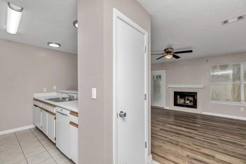 314 Olympia Court, Fort Walton Beach FL - photo 6 of 34