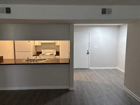 605 Colonial Drive #2, Fort Walton Beach FL - photo 7 of 22