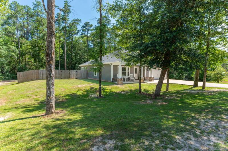 3 bedroom Detached Single Family at 176 Seneca Trail, Indian Trails Ph Vii, Crestview — photo 4