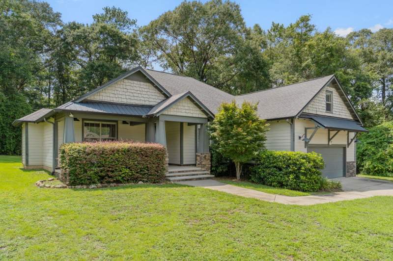 4 bedroom Detached Single Family at 6008 Trestle Street, Zarchary Estates, Crestview — photo 4