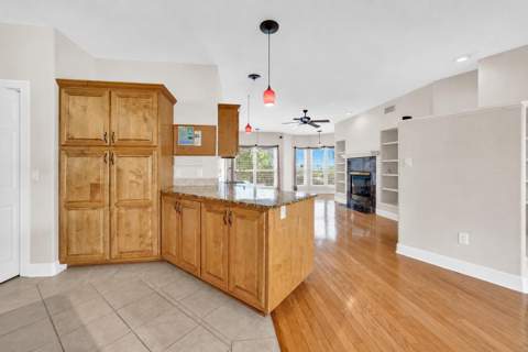 511 Fallin Water Drive, Mary Esther FL - photo 12 of 56