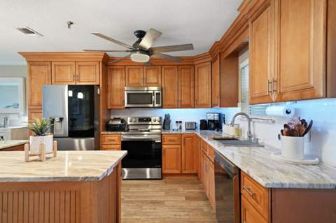 218 SW Miracle Strip Parkway #Unit F, Fort Walton Beach FL - photo 7 of 79
