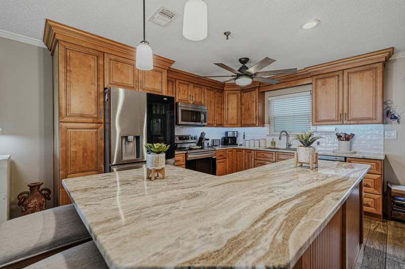 2 bedroom Townhouse at 218 SW Miracle Strip Parkway #Unit F, Brooks Landing Townhomes, Fort Walton Beach — photo 3