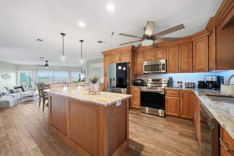 218 SW Miracle Strip Parkway #Unit F, Fort Walton Beach FL - photo 13 of 79