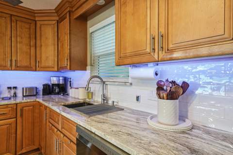 218 SW Miracle Strip Parkway #Unit F, Fort Walton Beach FL - photo 19 of 79