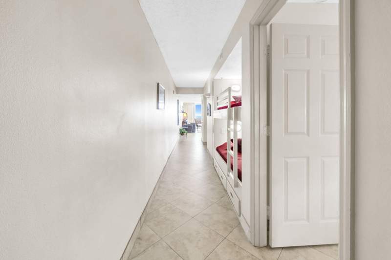 1 bedroom Condominium at 1002 Hwy 98 #1406, Pelican Beach Resort Condo, Destin — photo 3