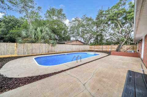 138 NW Virginia Drive, Fort Walton Beach FL - photo 13 of 44