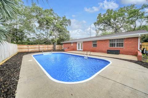 138 NW Virginia Drive, Fort Walton Beach FL - photo 15 of 44