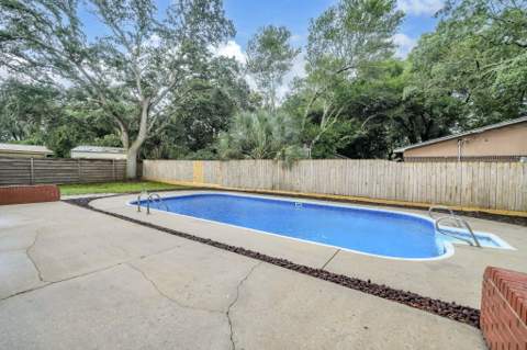 138 NW Virginia Drive, Fort Walton Beach FL - photo 18 of 44