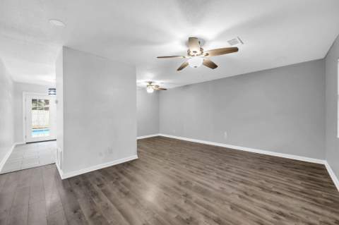 138 NW Virginia Drive, Fort Walton Beach FL - photo 19 of 44
