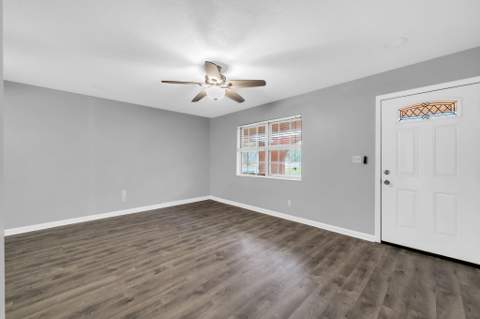 138 NW Virginia Drive, Fort Walton Beach FL - photo 20 of 44