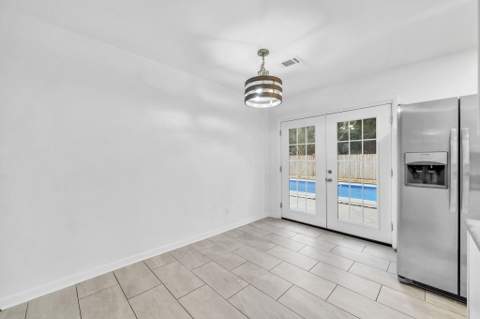 138 NW Virginia Drive, Fort Walton Beach FL - photo 24 of 44