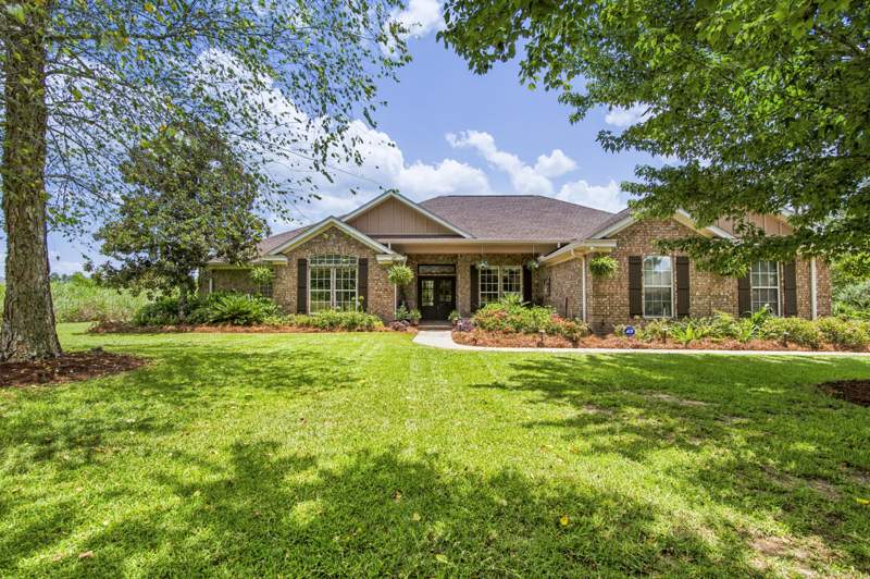 4 bedroom Detached Single Family at 69 Fairway Crossing, Windswept Estates, Freeport — photo 2