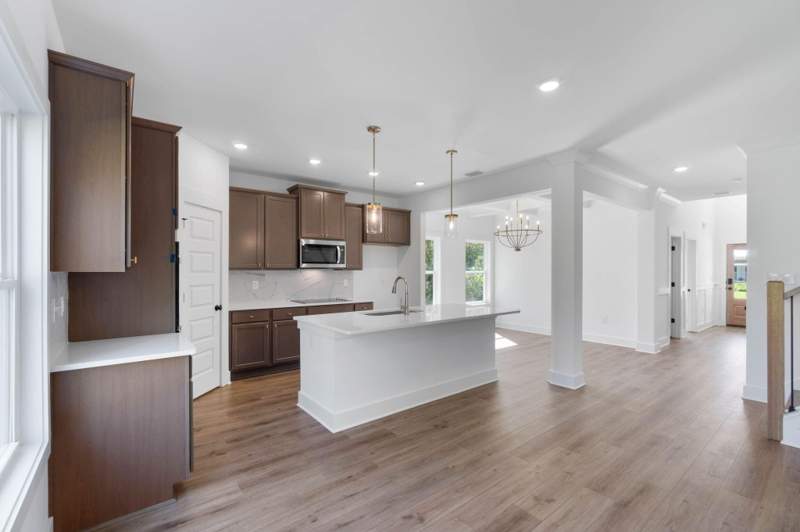 5 bedroom Detached Single Family at 109 Spirit Bear Way, Bear Creek Cottages, Freeport — photo 3