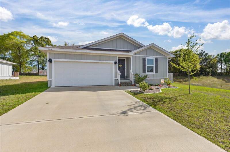 4 bedroom Detached Single Family at 2674 Saltgrass Way, Silver Lake Village, Crestview — photo 3