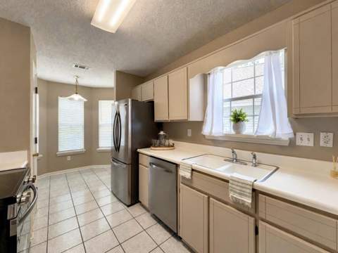 409 Heritage Court, Fort Walton Beach FL - photo 11 of 29