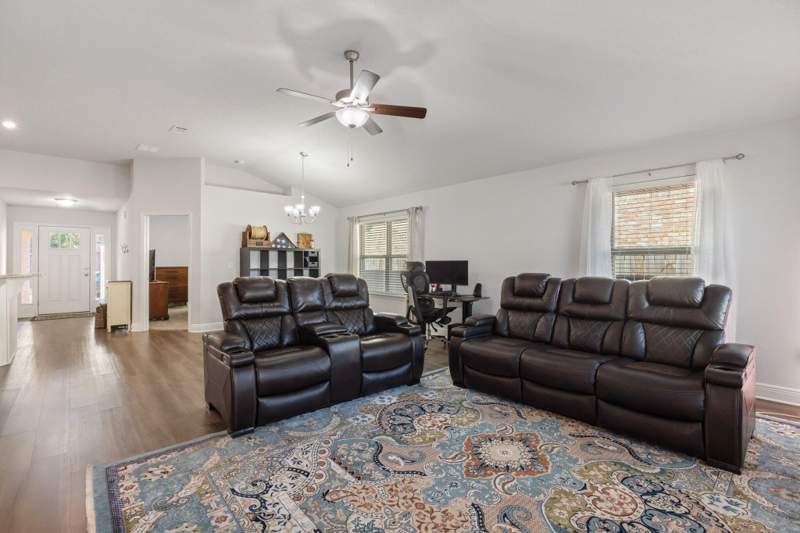 3 bedroom Detached Single Family at 109 Ridgeway Circle, Ridgeway Landing, Crestview — photo 5