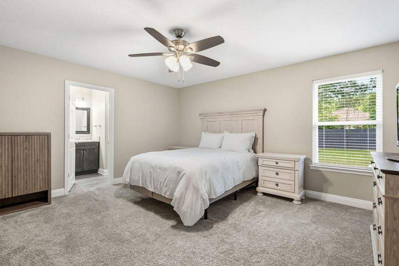 3 bedroom Detached Single Family at 3172 Main Street, Garden City, Crestview — photo 5