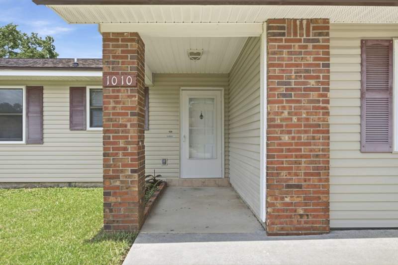 3 bedroom Detached Single Family at 1010 Aspen Court, Pine Meadows, Fort Walton Beach — photo 5