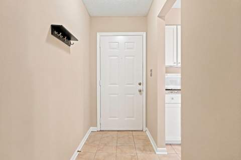 1010 Aspen Court, Fort Walton Beach FL - photo 6 of 27