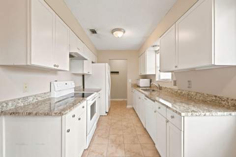 1010 Aspen Court, Fort Walton Beach FL - photo 12 of 27