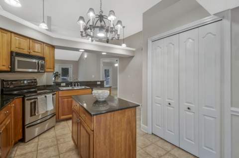 272 Tecumseh Lane, Mary Esther FL - photo 9 of 39