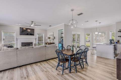 895 Shalimar Court, Shalimar FL - photo 11 of 46