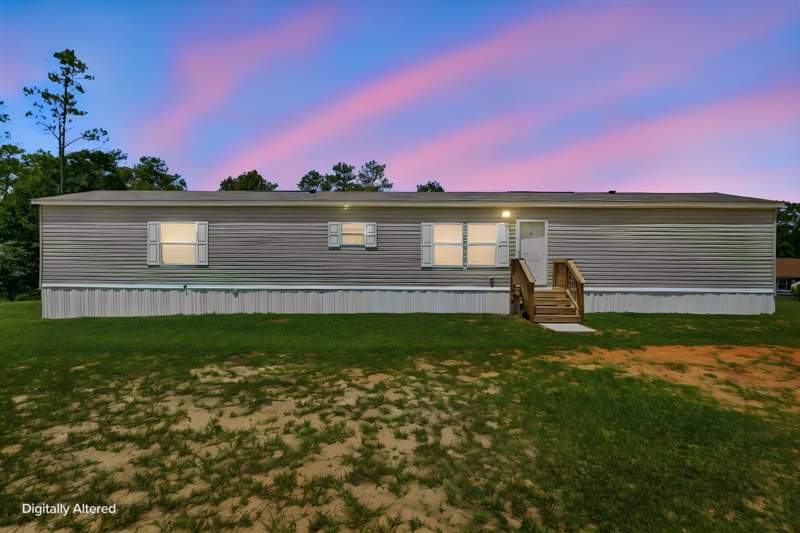 3 bedroom Manufactured Home at 940 Hiawatha Street, Indian Springs, Holt — photo 2