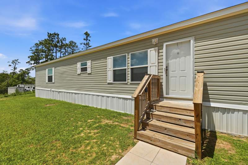 3 bedroom Manufactured Home at 940 Hiawatha Street, Indian Springs, Holt — photo 3