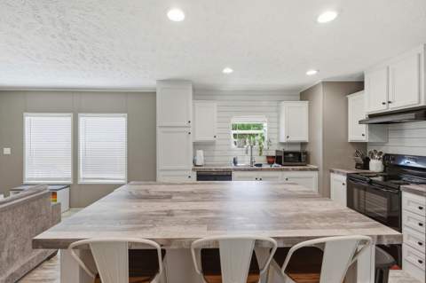 940 Hiawatha Street, Holt FL - photo 12 of 30