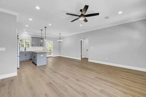 193 Hunters Ridge Drive, DeFuniak Springs FL - photo 10 of 53