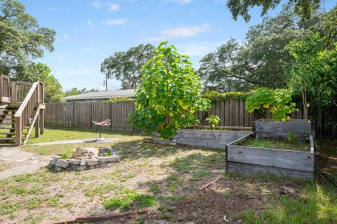 102 NW Robinwood Drive, Fort Walton Beach FL - photo 7 of 30