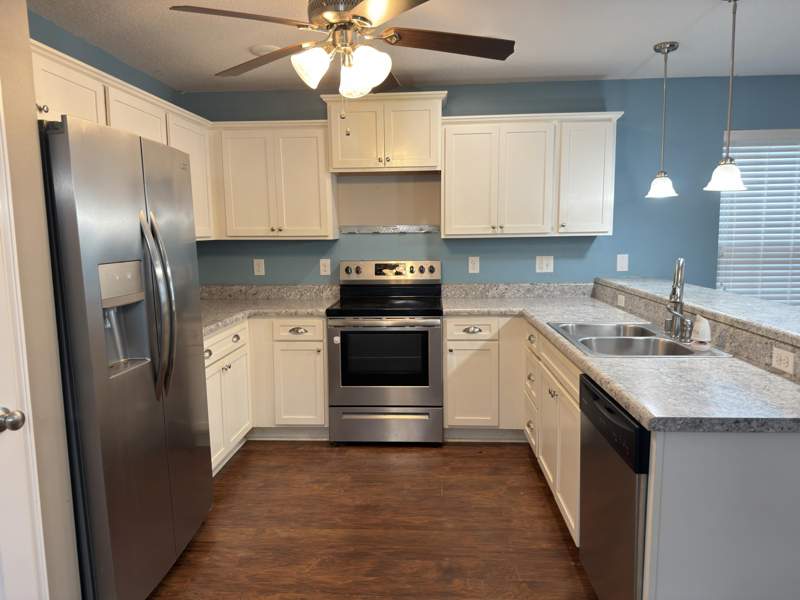 5 bedroom Detached Single Family at 455 Eisenhower Drive, Stillwell South, Crestview — photo 5
