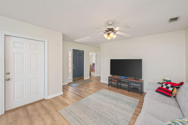 3 bedroom Detached Single Family at 398 Pristine Water Lane, Waterford Estates S/D, Mary Esther — photo 5