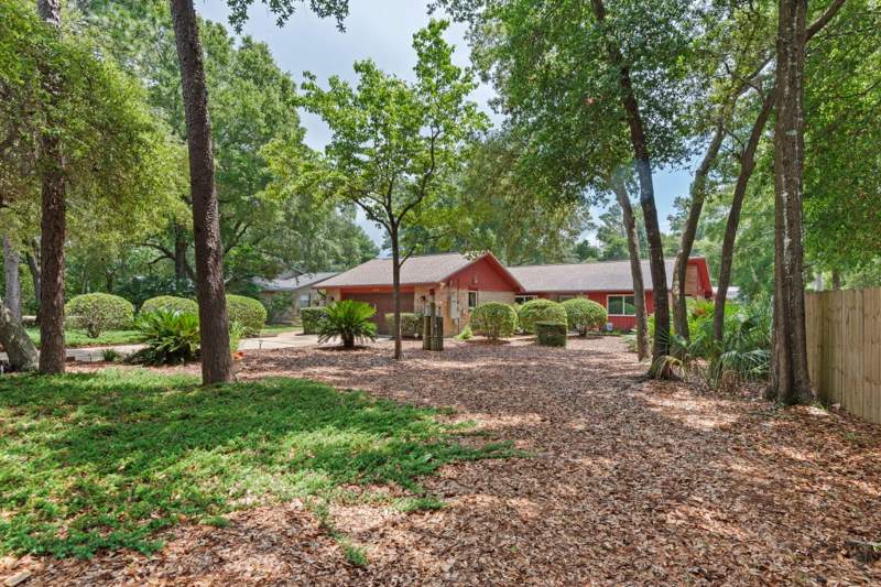 4 bedroom Detached Single Family at 2436 Rocky Shores Drive, Rocky Bayou Country Club Estates 6, Niceville — photo 4