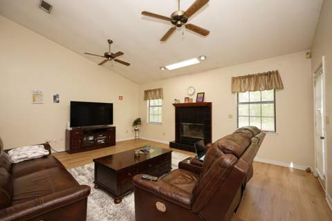 128 Meadow Woods Lane, Niceville FL - photo 8 of 32