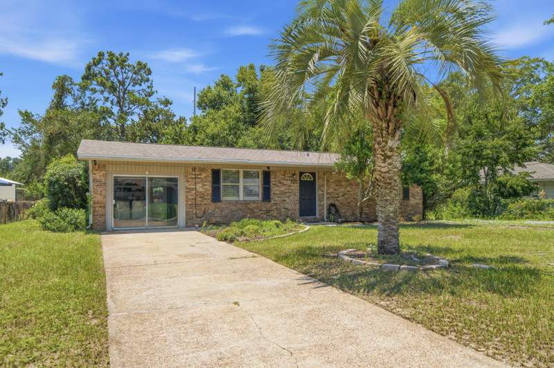3 bedroom Detached Single Family at 320 NW Oakland Circle, Oakland Heights, Fort Walton Beach — photo 2