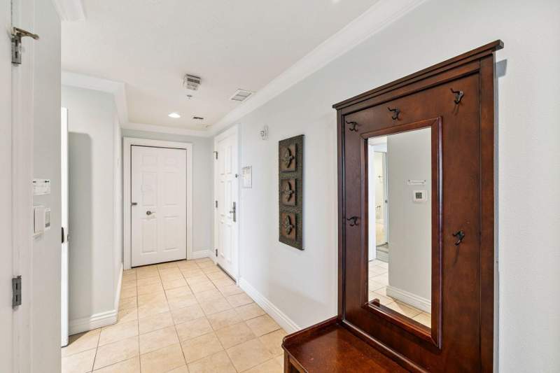 3 bedroom Condominium at 10 Harbor Boulevard #E210, Emerald Grande, Destin — photo 4