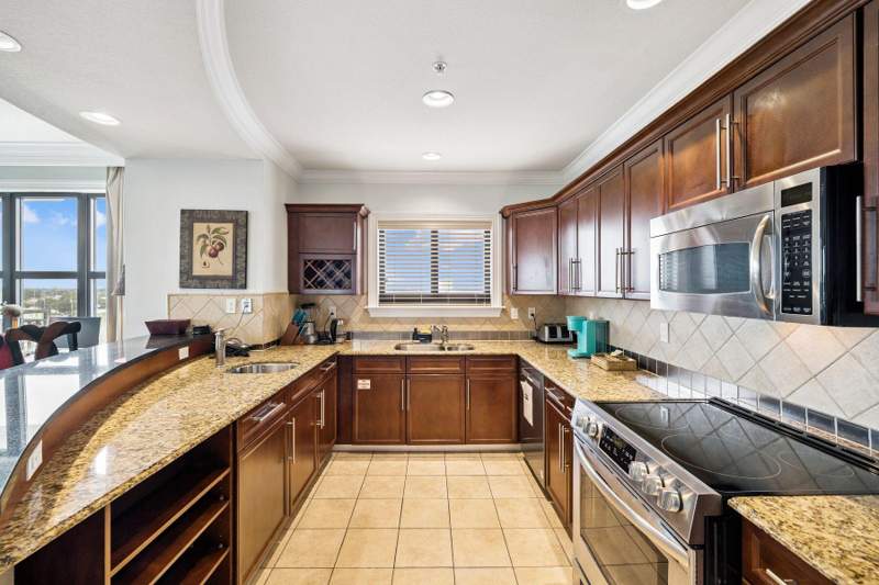 3 bedroom Condominium at 10 Harbor Boulevard #E210, Emerald Grande, Destin — photo 5