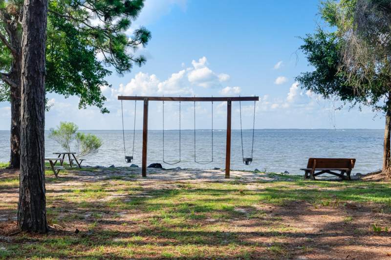 4 bedroom Mobile Home at 241 N Eden Park Drive, Eden Parc, Santa Rosa Beach — photo 5