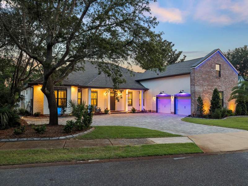 5 bedroom Detached Single Family at 4049 N Indian Bayou, Indian Creek S/D, Destin — photo 3