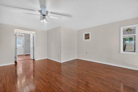 284 NE Beachview Drive, Fort Walton Beach FL - photo 6 of 30