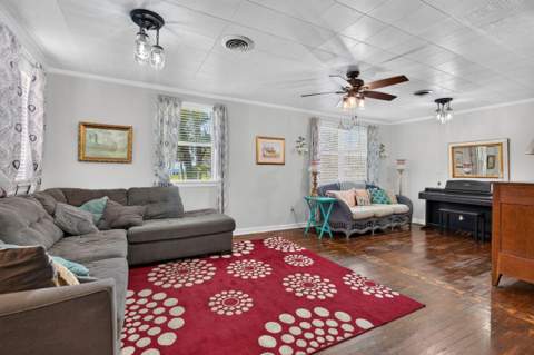 284 NE Beachview Drive, Fort Walton Beach FL - photo 12 of 30