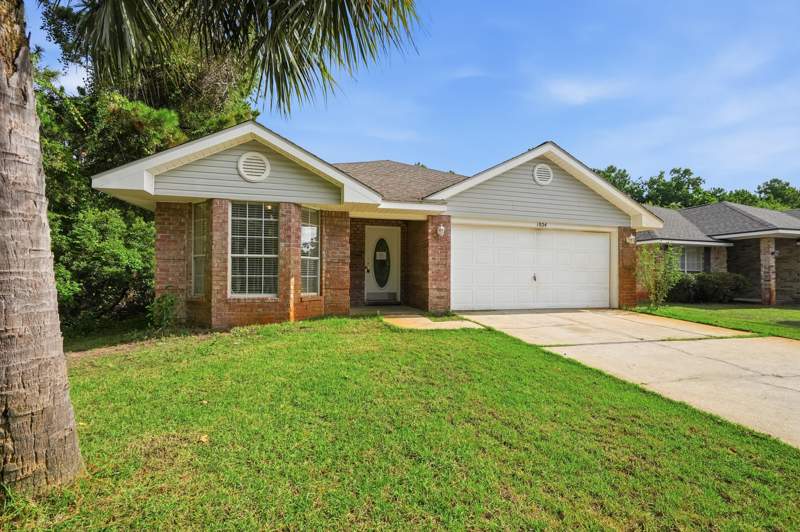 3 bedroom Detached Single Family at 1024 Freeport Court, Marsh Harbor, Mary Esther — photo 3