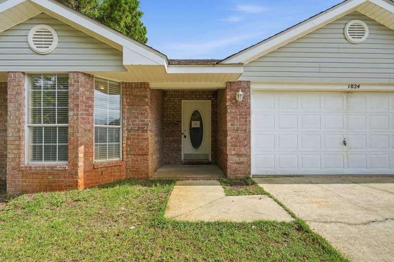 3 bedroom Detached Single Family at 1024 Freeport Court, Marsh Harbor, Mary Esther — photo 4