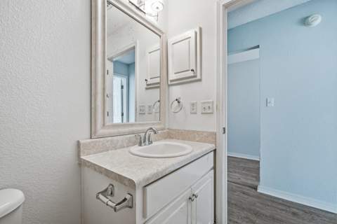 1024 Freeport Court, Mary Esther FL - photo 10 of 42