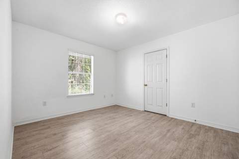 1024 Freeport Court, Mary Esther FL - photo 11 of 42