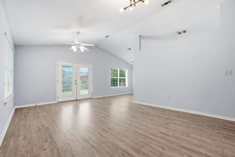 1024 Freeport Court, Mary Esther FL - photo 17 of 42