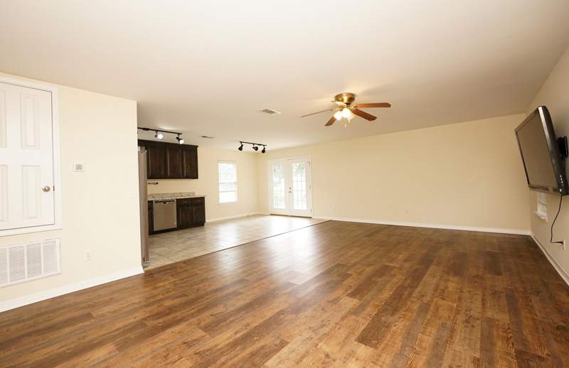 3 bedroom Detached Single Family at 611 Bullock Boulevard, no name, Niceville — photo 3