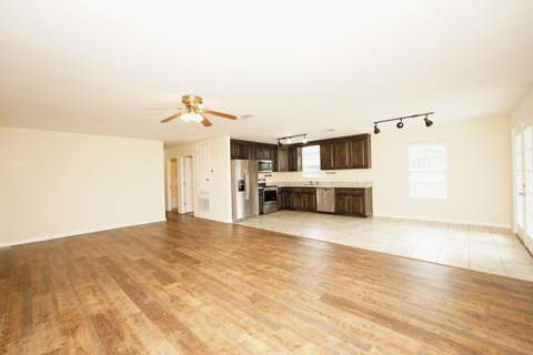 611 Bullock Boulevard, Niceville FL - photo 6 of 27